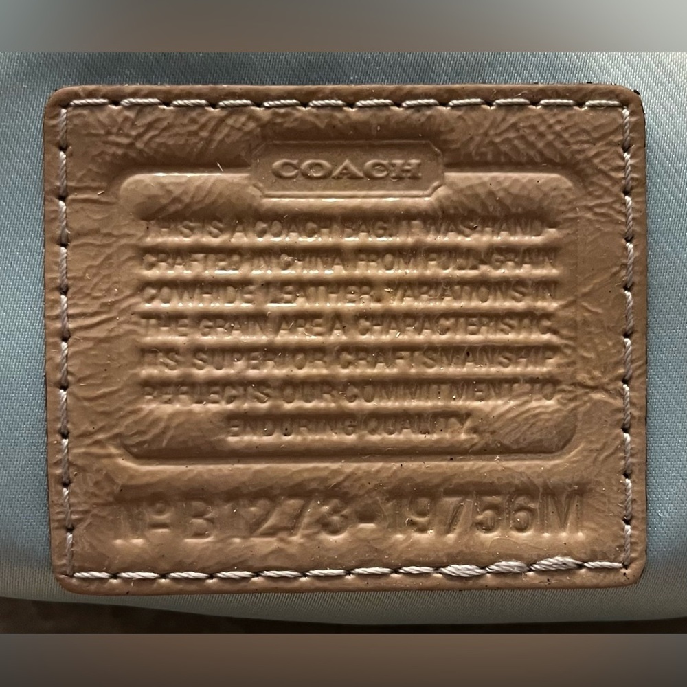 Coach Chelsea Peyton Carry-All Beige/Gray Patent Leather Shoulder Satchel - Picture 16 of 16